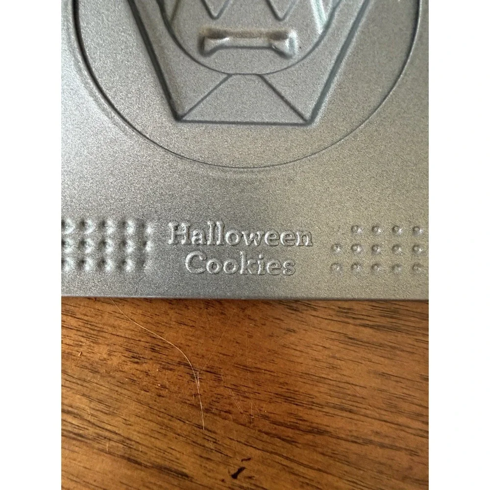 Halloween Spooky Shapes Cookie Pan - 12 Designs - Non-Stick